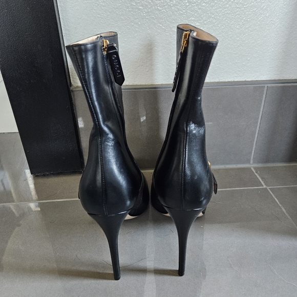 BLACK GUCCI Ankle Boots.4in heel, perfect for winter/fall w/jeans, skirt, slacks - Picture 3 of 5